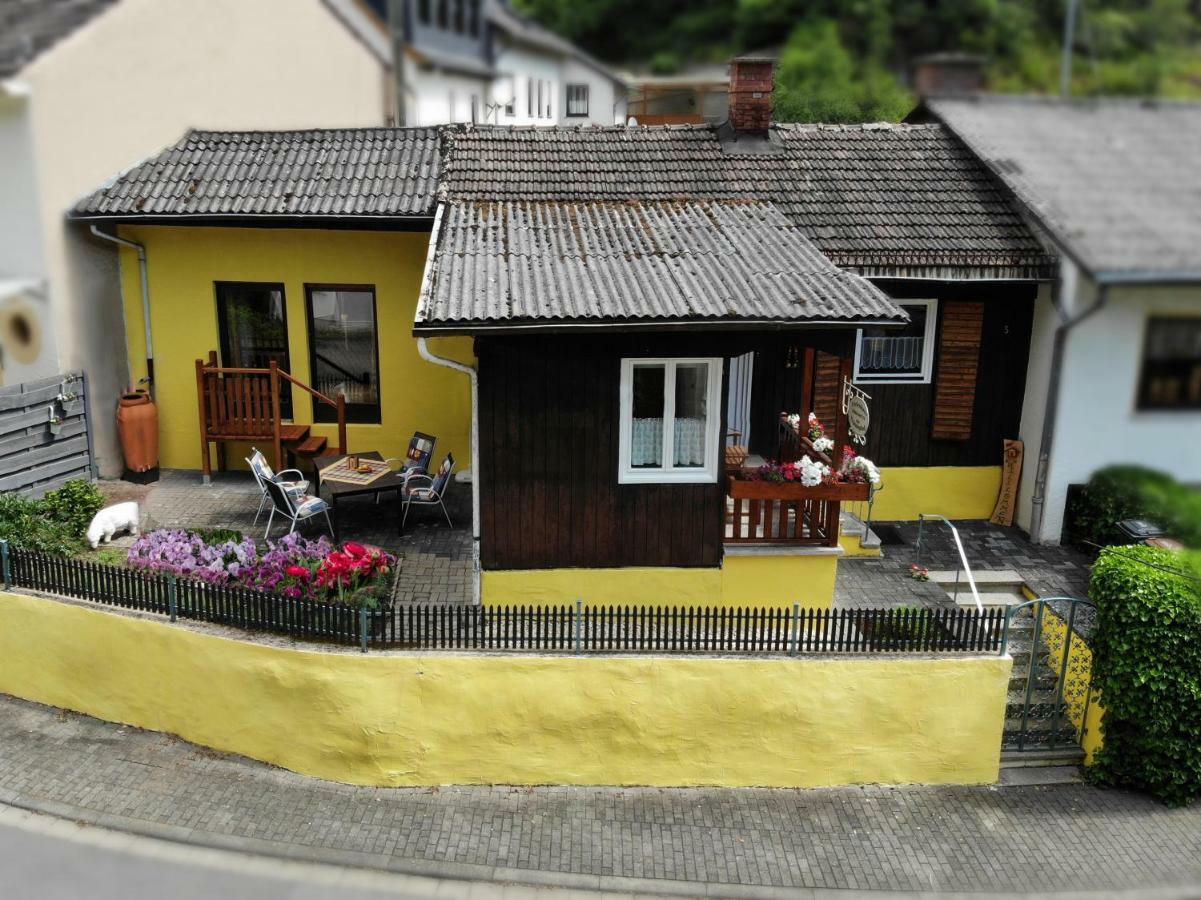 Ferienhaus Am Traumpfad Hatzenport Bagian luar foto